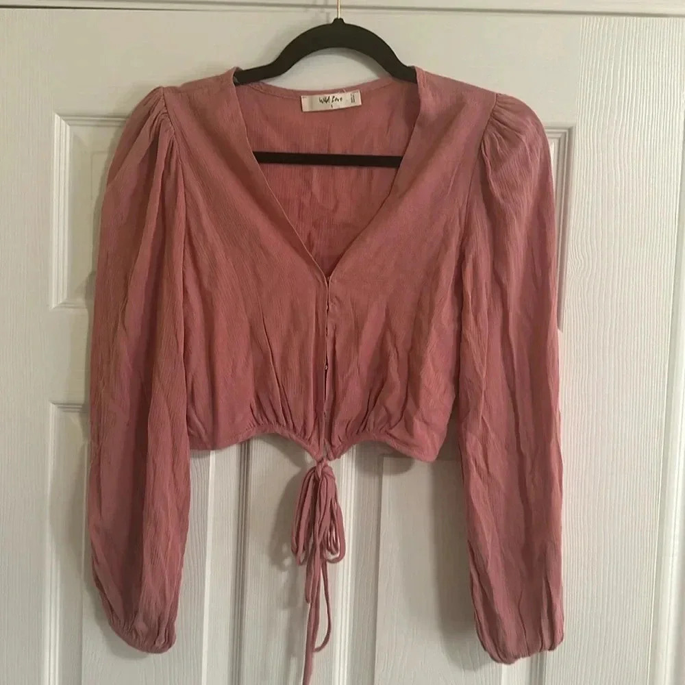 Wild Love Boho Blouse - Long Sleeve with tie front - hook closure Size Small EUC